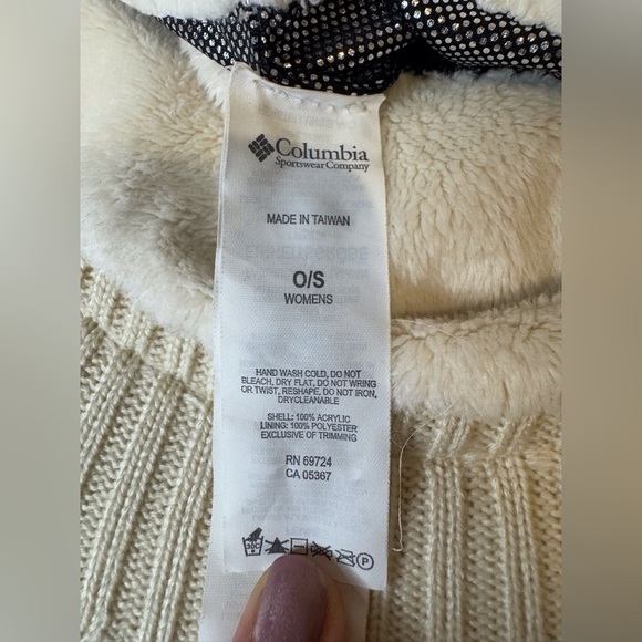 Columbia Women’s Gray Cable Knit Button Ski Brim Hat Crochet Cap Beanie Winter‎ - Picture 7 of 7